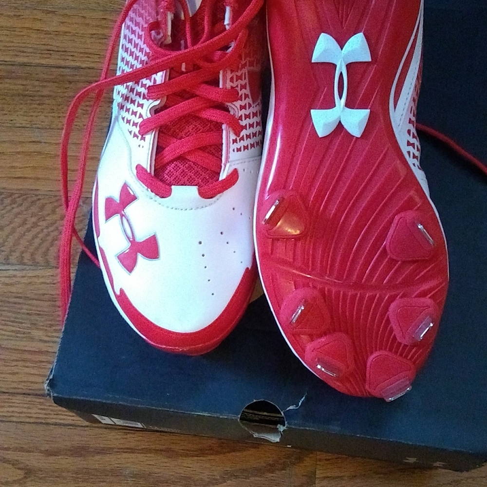 Baseball cleats - Picture 3 of 3